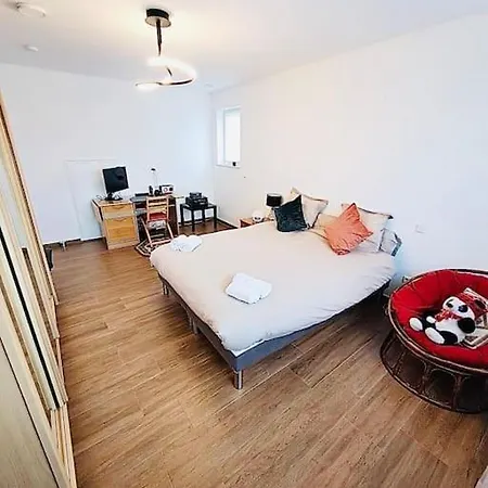 Spacious 3 Bedrooms With Garden View-cap1 Apartment