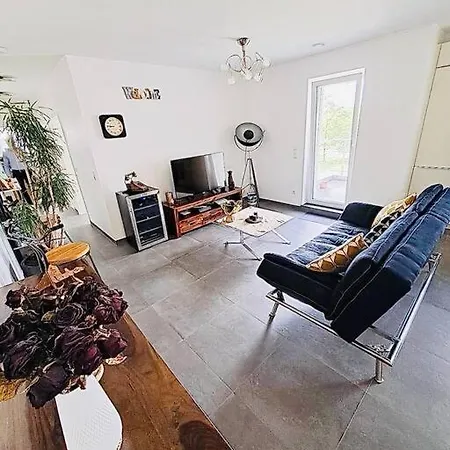 Spacious 3 Bedrooms With Garden View-cap1 Apartment